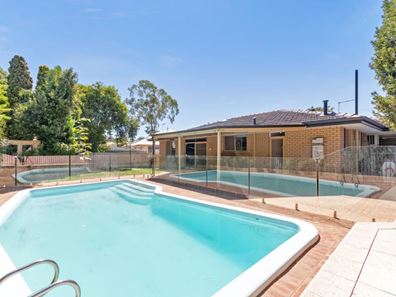 25 Felstead Crescent, Hamersley WA 6022