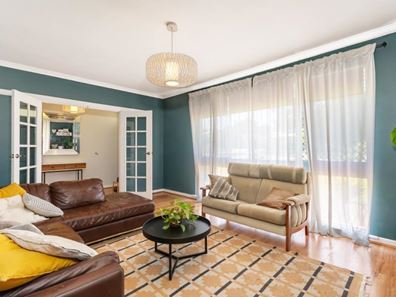 25 Felstead Crescent, Hamersley WA 6022