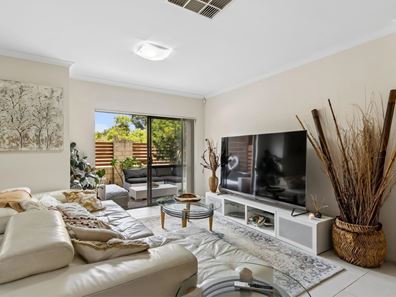 25/9 Barfield Street, Hammond Park WA 6164