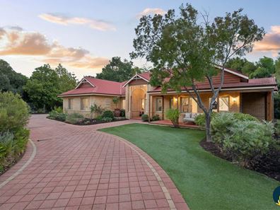 2 Coachmans Place, Roleystone WA 6111