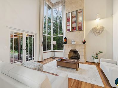 2 Coachmans Place, Roleystone WA 6111