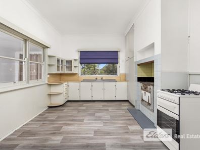 32 Uduc Road, Harvey WA 6220