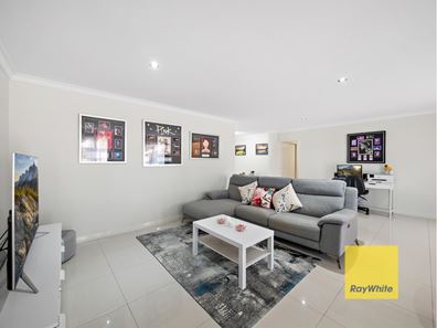 15 Helena Crescent, Thornlie WA 6108