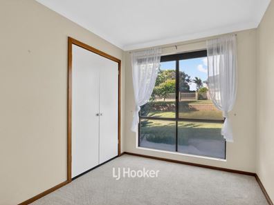 25 Barnes Avenue, Australind WA 6233