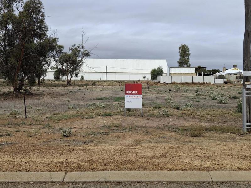 8 McConnell Street, Pithara