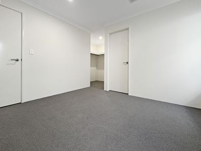 8 Wellington Avenue, Lakelands WA 6180