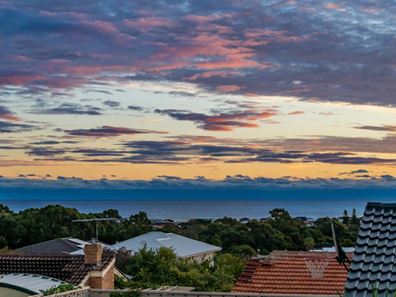 4 Simnia Place, Mullaloo WA 6027