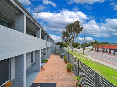 55 Lynn Street, Trigg WA 6029