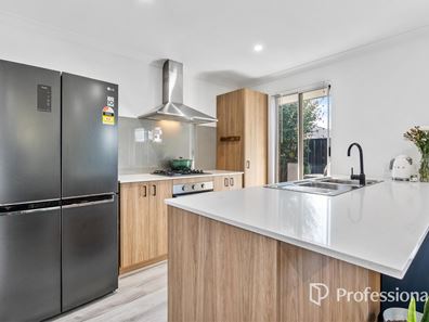 73 Marsland Road, Midvale WA 6056