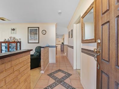 13 Summer Hill Place, Warnbro WA 6169