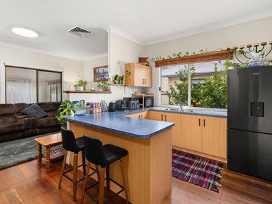 1/27 Wilson Street, Carey Park WA 6230