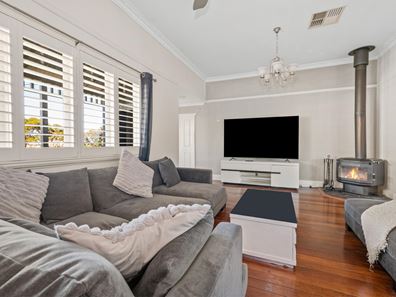 30 Lewis Street, Lamington WA 6430