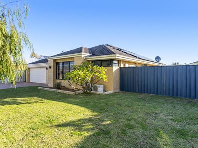 26 Chinchilla Parkway, Port Kennedy WA 6172