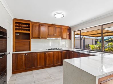 32 Jaeger Square, Ballajura WA 6066