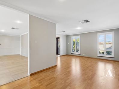 32 Jaeger Square, Ballajura WA 6066