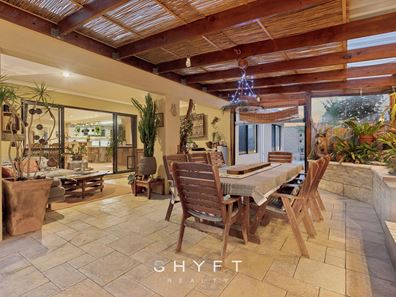 2 Mariners View, Mindarie WA 6030