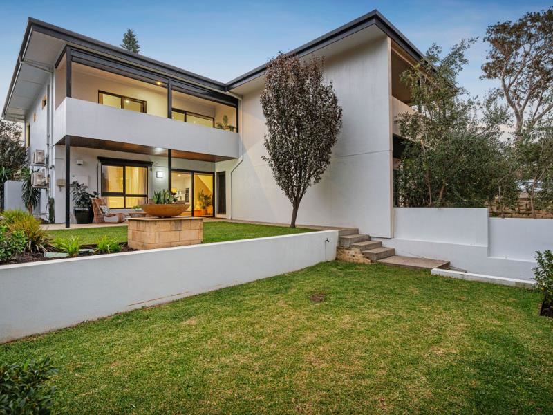 2 Albert Street, Claremont WA 6010
