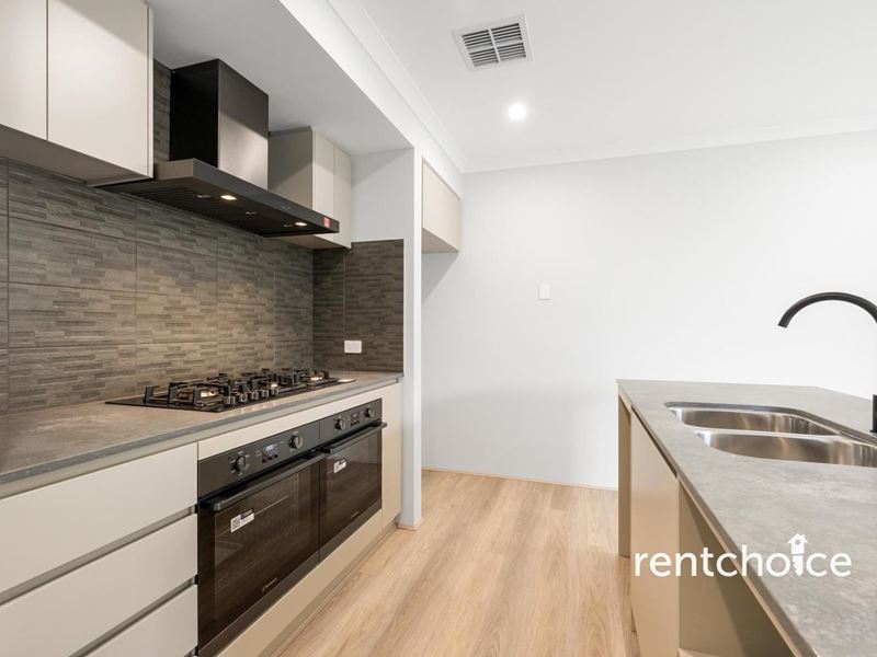 21 Vaughan Cresent, Forrestdale WA 6112