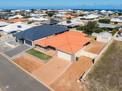 7 Ivy Way, Wandina WA 6530