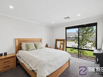 7 Marl Way, Piara Waters WA 6112