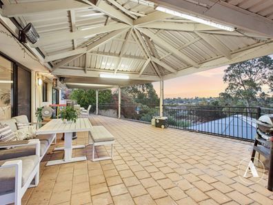 2 Quenda Close, Beeliar WA 6164