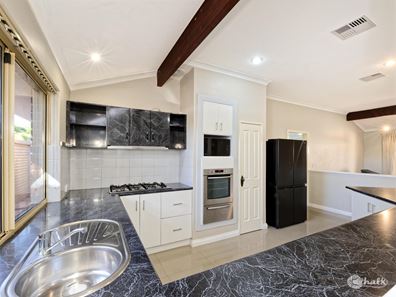 11 Marks Place, Rockingham WA 6168