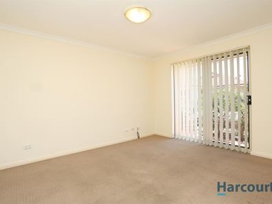 34/135 Challis Road, Seville Grove WA 6112