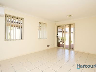 34/135 Challis Road, Seville Grove WA 6112