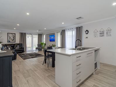 44 Capilano Avenue, Yanchep WA 6035