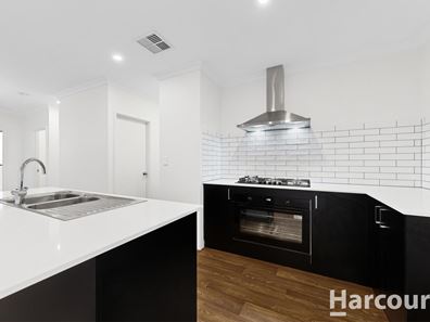 34 Conimbla Road, Clarkson WA 6030