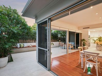 7 Porcelli Close, South Fremantle WA 6162