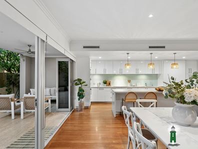 7 Porcelli Close, South Fremantle WA 6162