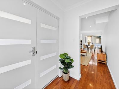 8c Apara Way, Nollamara WA 6061