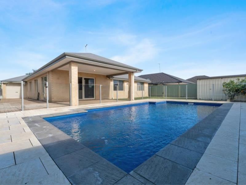 43 Jolly Rambler Boulevard, Ravenswood