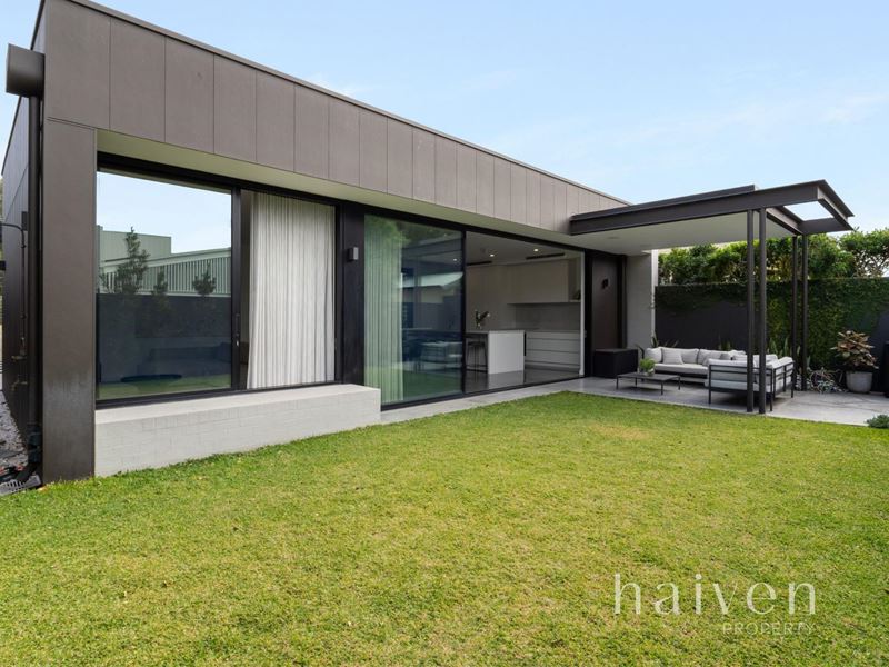61 Kitchener Street, Trigg WA 6029
