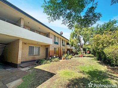 30/29 Heard Way, Glendalough WA 6016