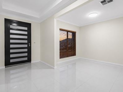31 Draycott Loop, Canning Vale WA 6155