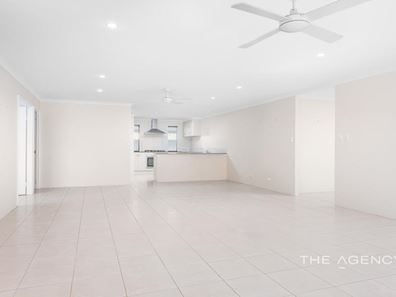 7 Edgewater Close, Glenfield WA 6532