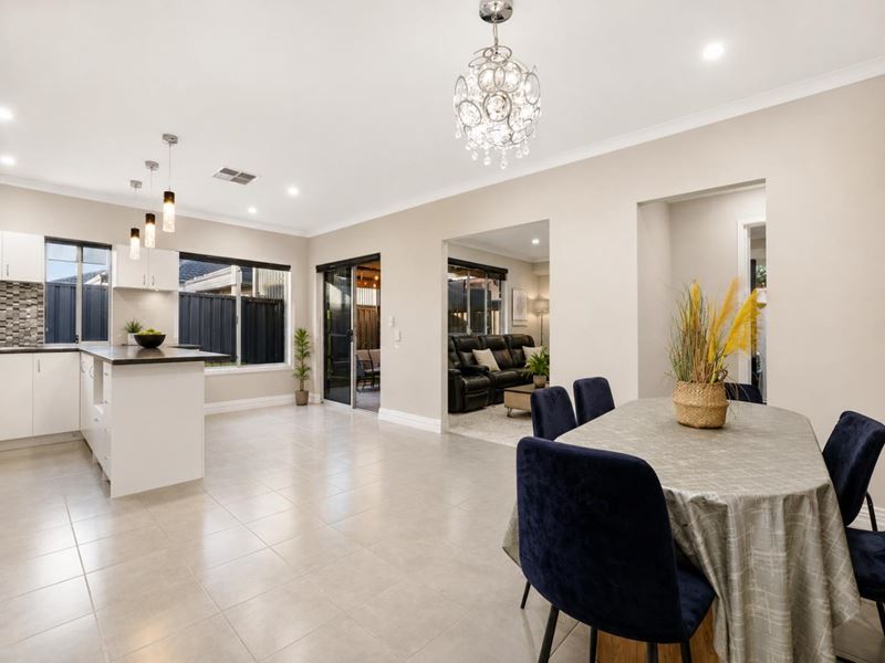 2/217 Patricia Street, Caversham