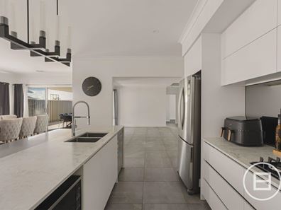 83 Potoroo Street, Banksia Grove WA 6031