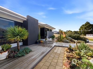 3 Figtree Avenue, Lake Coogee WA 6166