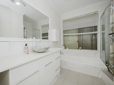 12 Mizzen Place, Ocean Reef WA 6027