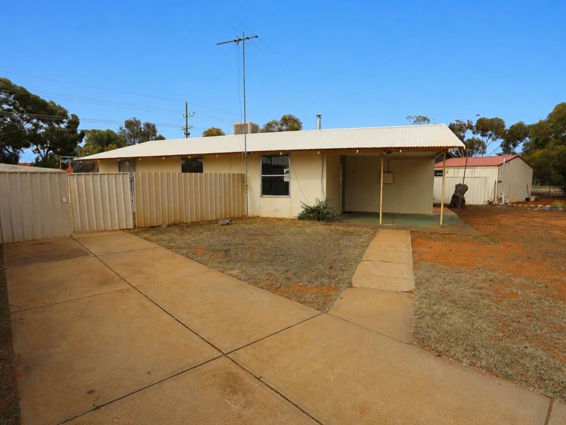 32 Saltbush Road, Kambalda West WA 6442