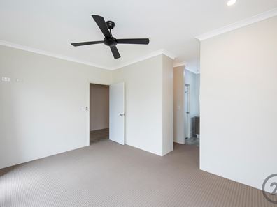 7 Medway Road, Lakelands WA 6180