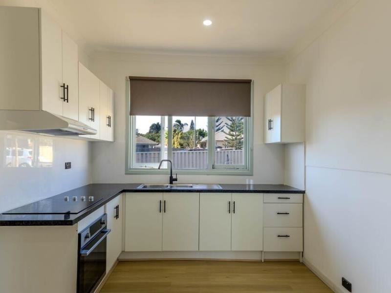 8 Ulmus Street, Rangeway WA 6530