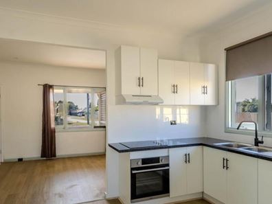 8 Ulmus Street, Rangeway WA 6530
