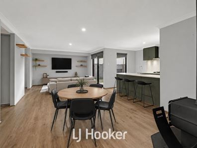 93 Beraking Loop, Dalyellup WA 6230