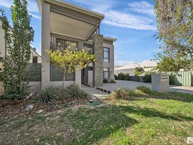6/381 Daly Street, Cloverdale WA 6105