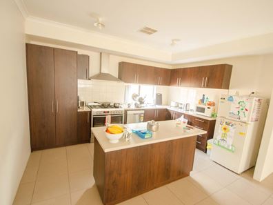 6 Renoir Way, Southern River WA 6110