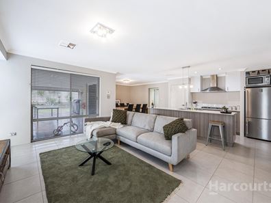 168 Badgerup Avenue, Lakelands WA 6180